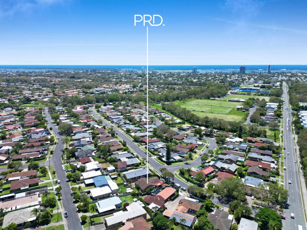 2/10 Botanical Dr, Labrador, QLD 4215