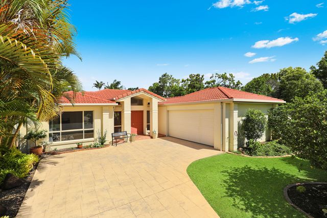 32 FIREFLY ST, PELICAN WATERS, QLD 4551