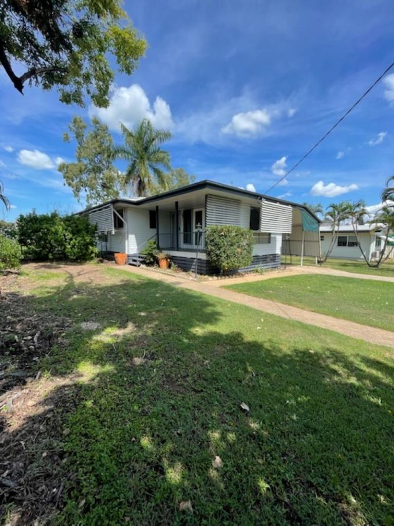 18 Lawrence St, Moranbah, QLD 4744