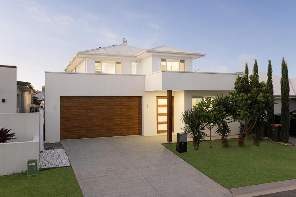 18 Tadorna St, Palmview, QLD 4553