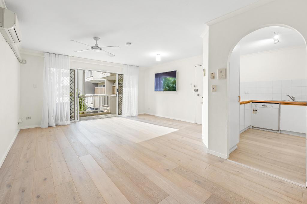 22/11 Breaker St, Main Beach, QLD 4217