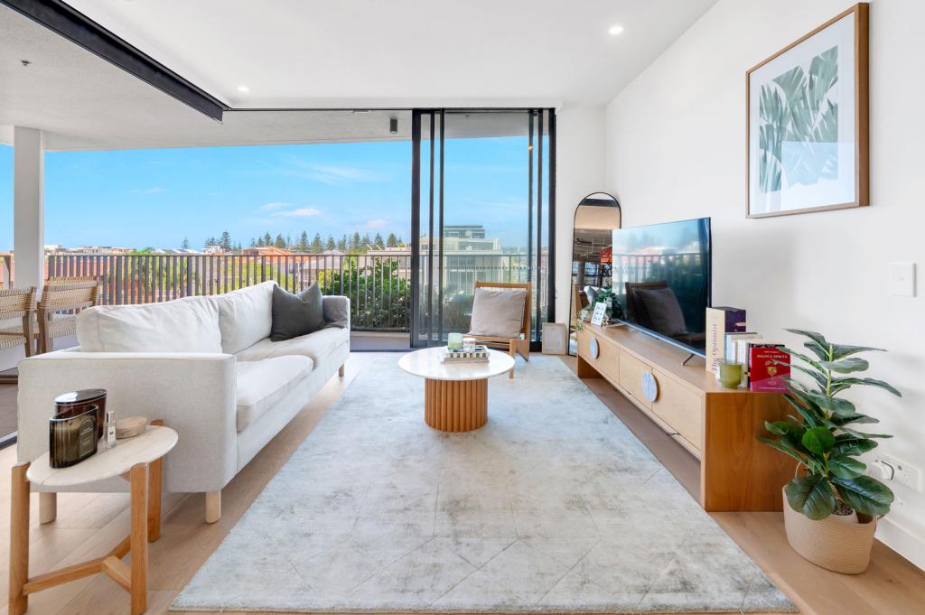 304/43 Peerless Ave, Mermaid Beach, QLD 4218