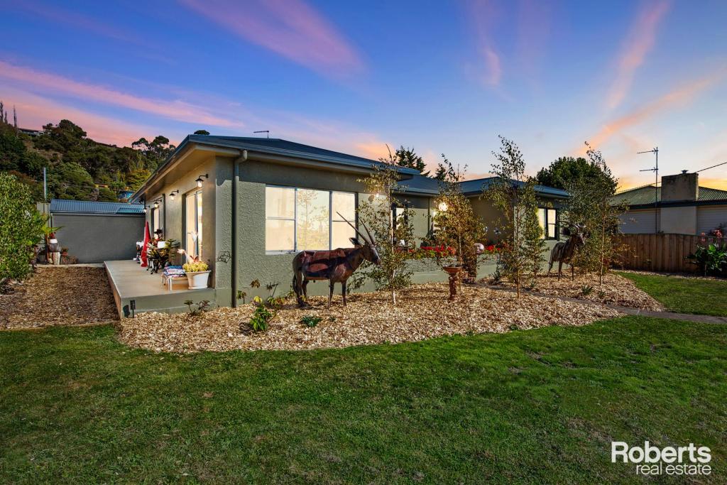 100 Leven St, Ulverstone, TAS 7315