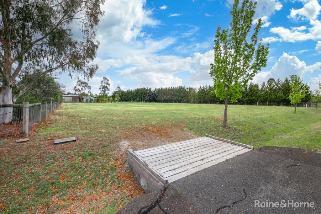 8 The Old Stock Run, Sunbury, VIC 3429