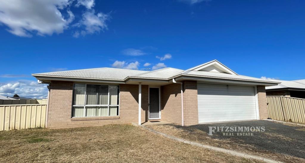 19 Mary St, Dalby, QLD 4405