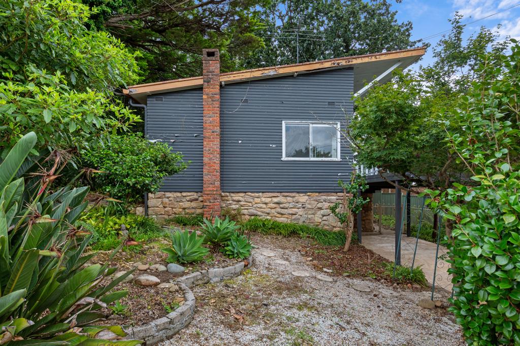 12 Lugano Ave, Springwood, NSW 2777