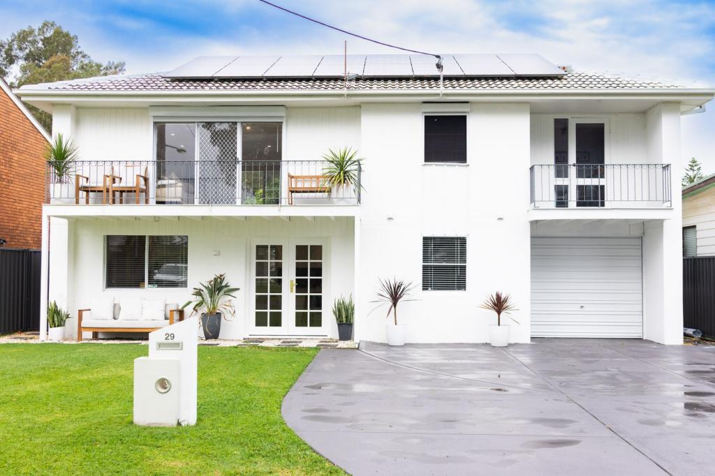 29 Albert St, Taylors Beach, NSW 2316