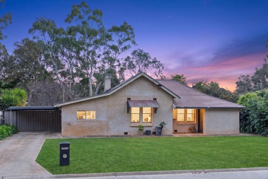 2 Warenda Rd, Clare, SA 5453