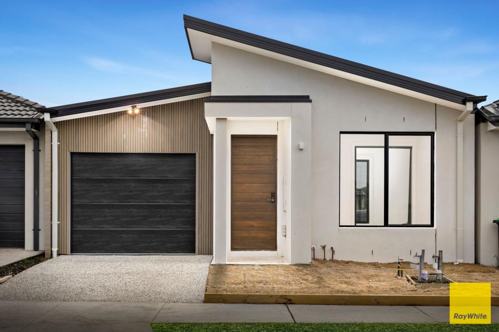 42 Darwinia Dr, Mickleham, VIC 3064