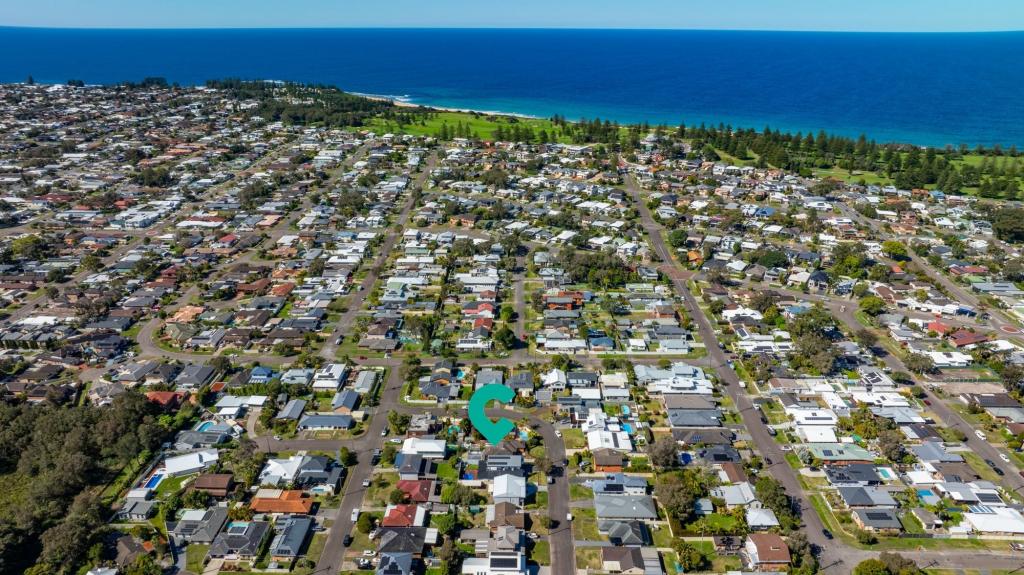 22 Captain Cook Cres, Long Jetty, NSW 2261