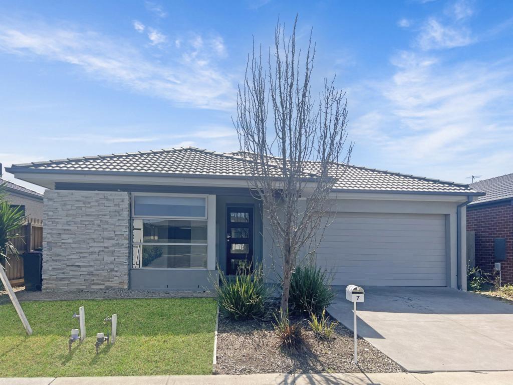 7 Garganey Rd, Armstrong Creek, VIC 3217