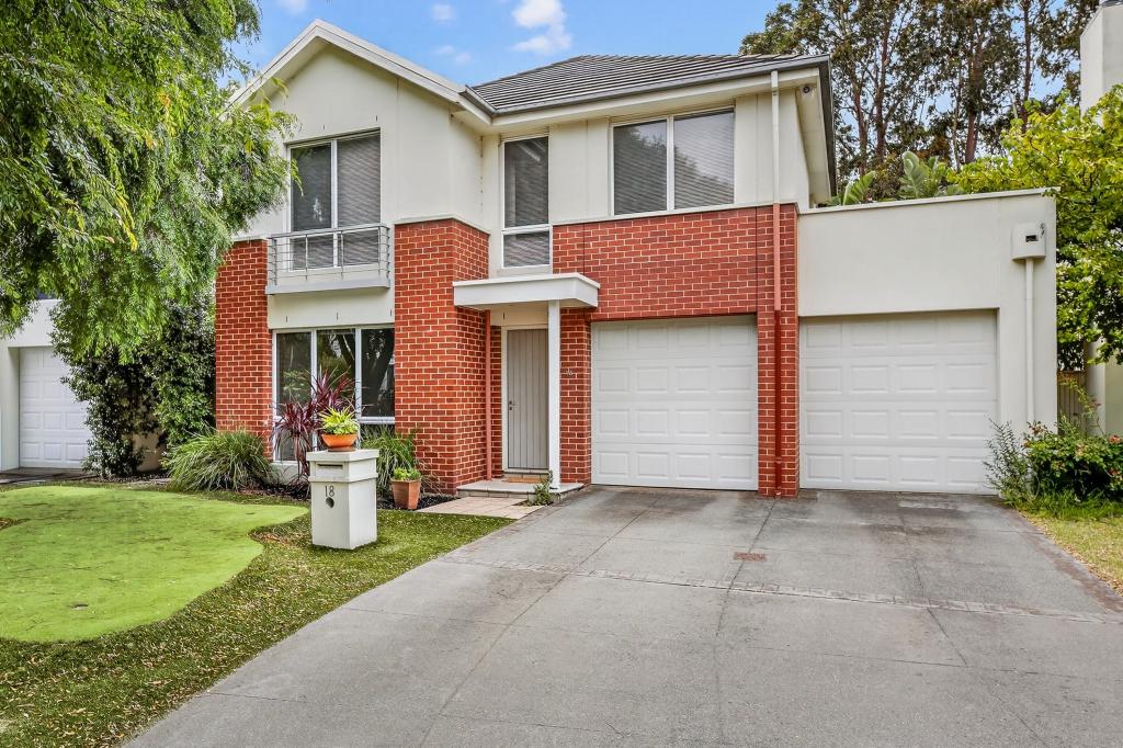 18 Royal Troon Ave, Heatherton, VIC 3202