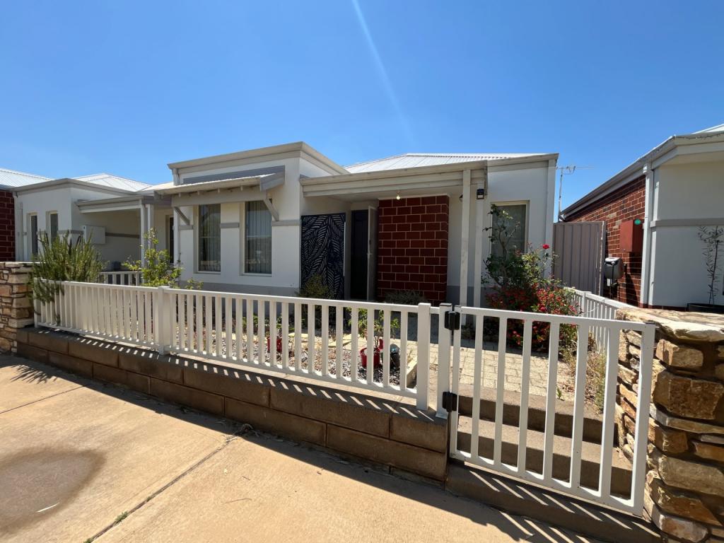 4 Mickle Ally, Ellenbrook, WA 6069