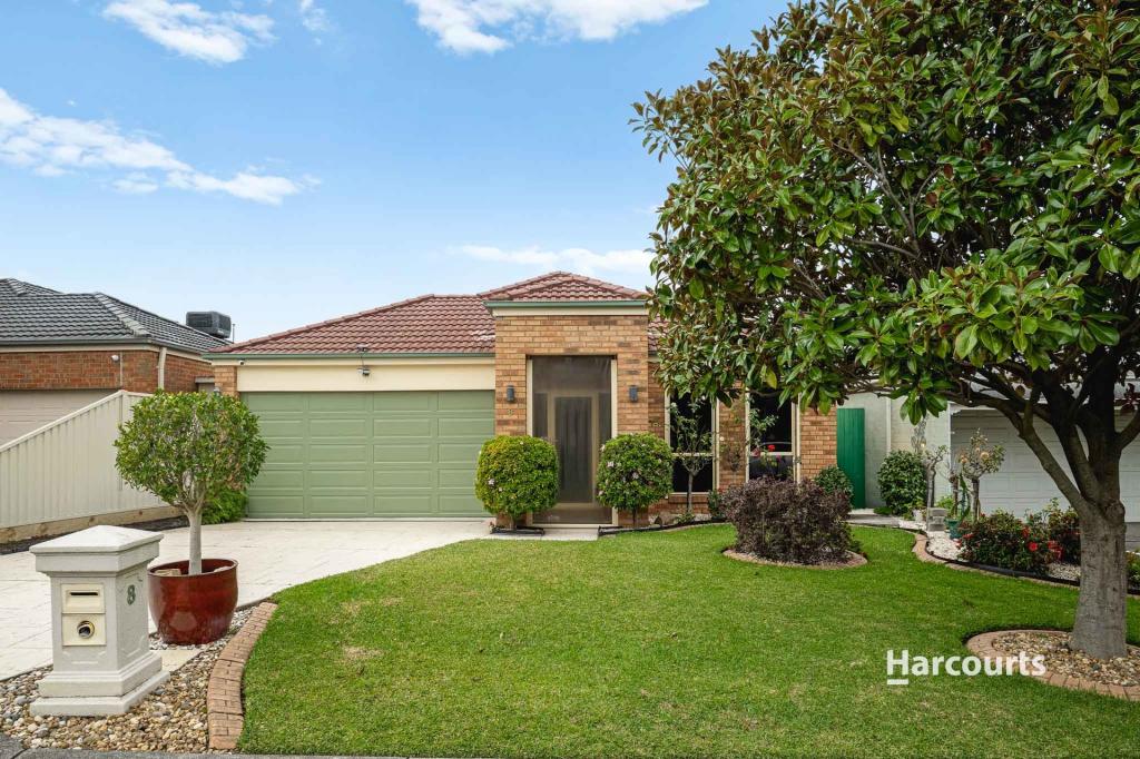8 Charlotte Pass, Pakenham, VIC 3810