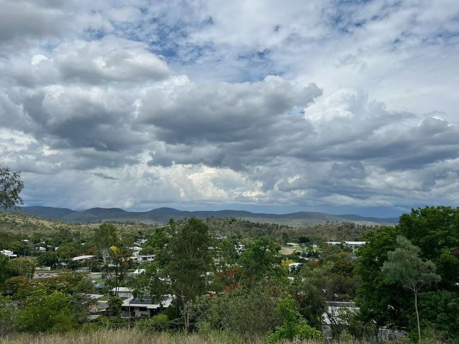 11 RUFF CT, COLLINSVILLE, QLD 4804