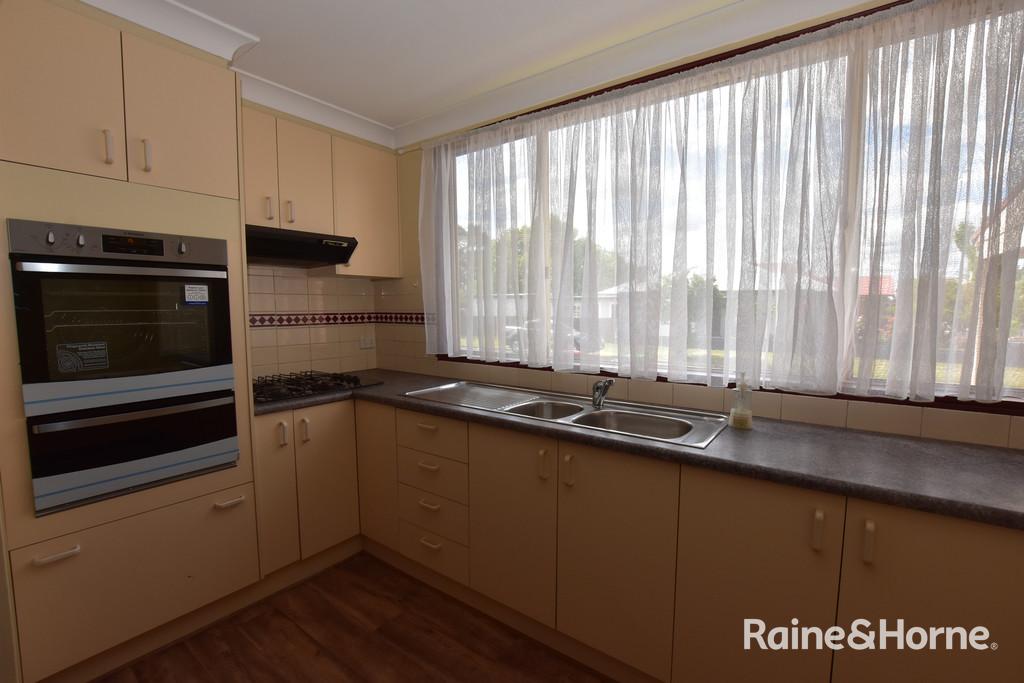 26 Caroline St, Orange, NSW 2800