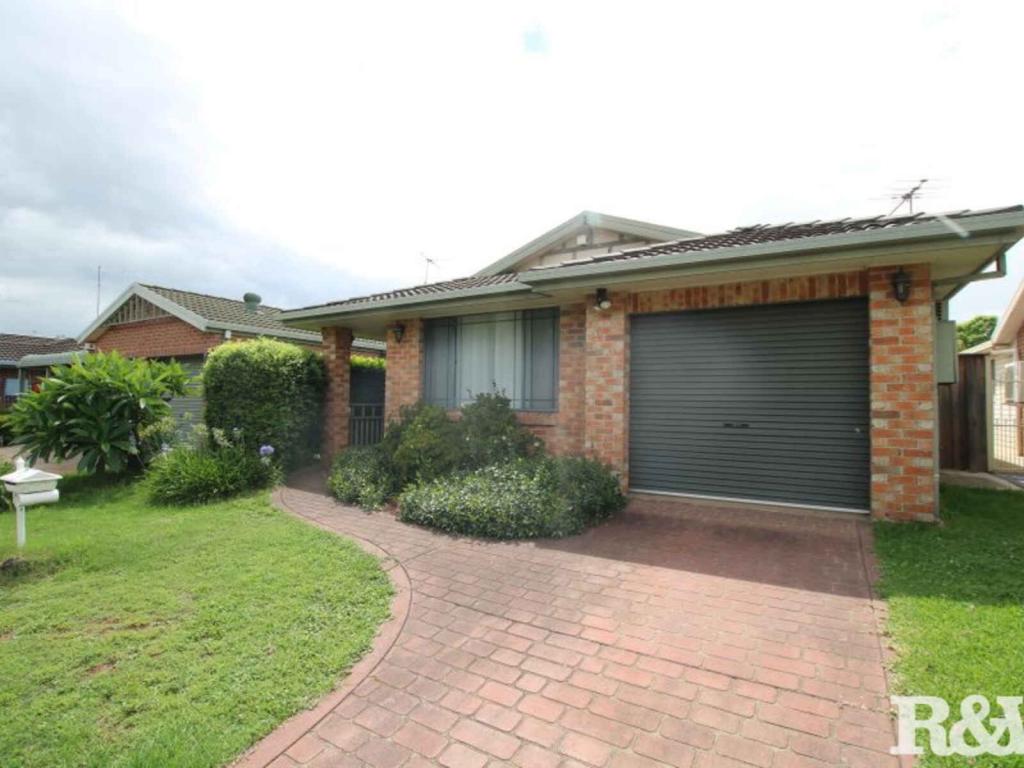 7 Dillon Pl, Oakhurst, NSW 2761