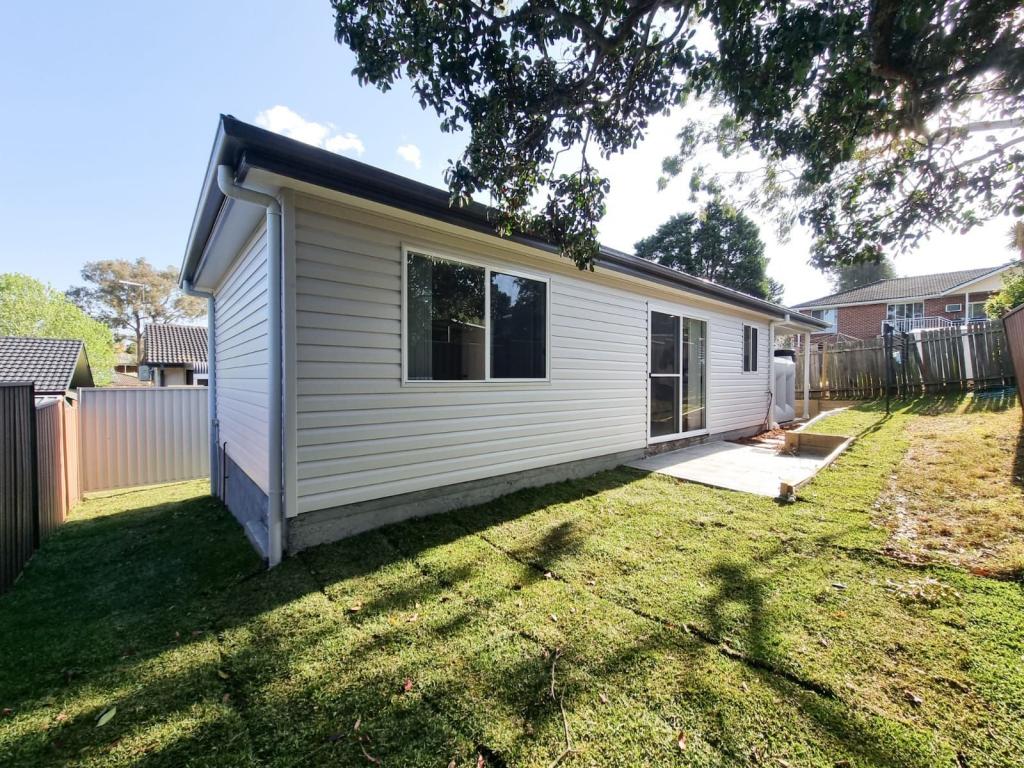 11a Poplar Cres, Bradbury, NSW 2560