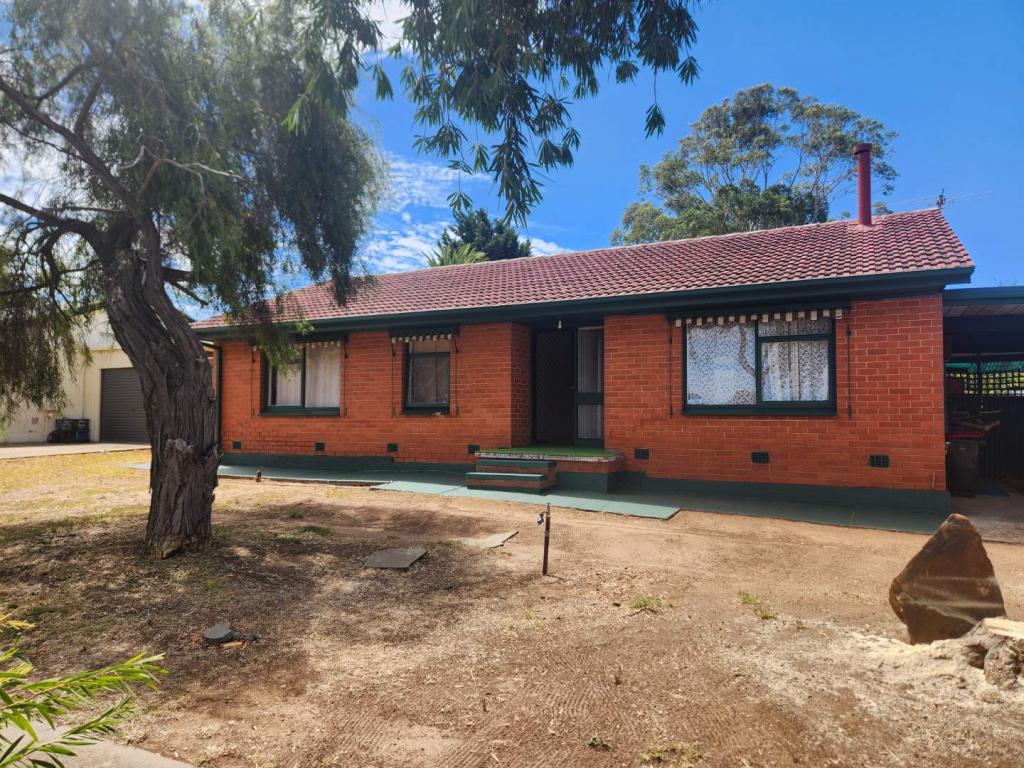 21 Marcian St, Christie Downs, SA 5164