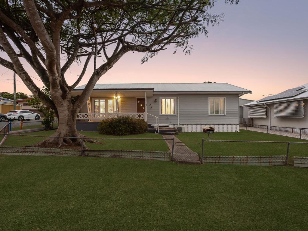 14 Gomer St, Booval, QLD 4304