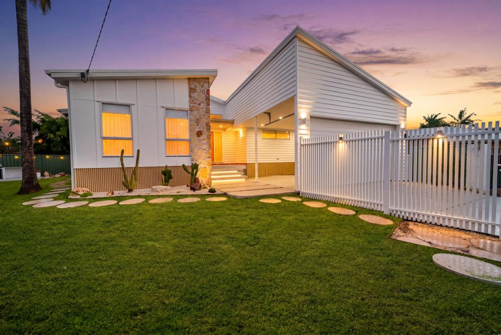 21 Yoorana Pl, Broadbeach Waters, QLD 4218