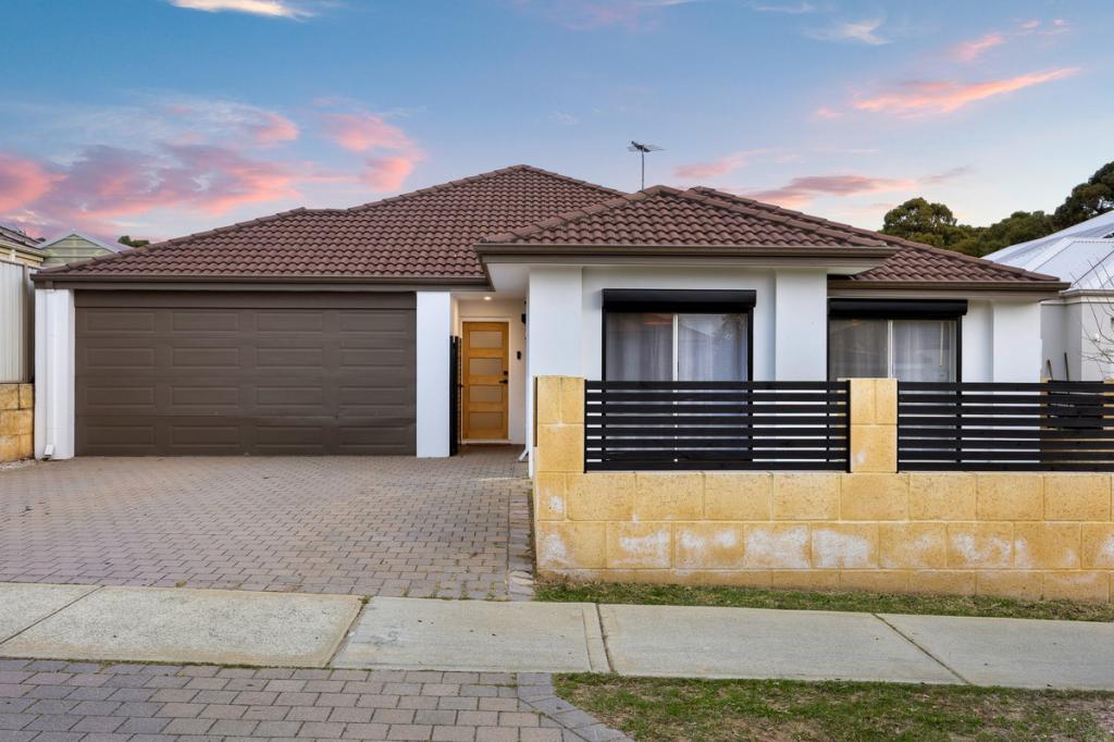 2A WARRENDER HTS, SECRET HARBOUR, WA 6173