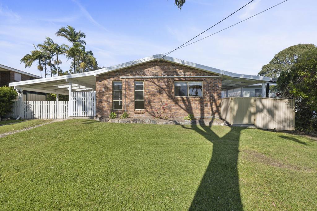 6 Chestnut Ave, Sandy Beach, NSW 2456