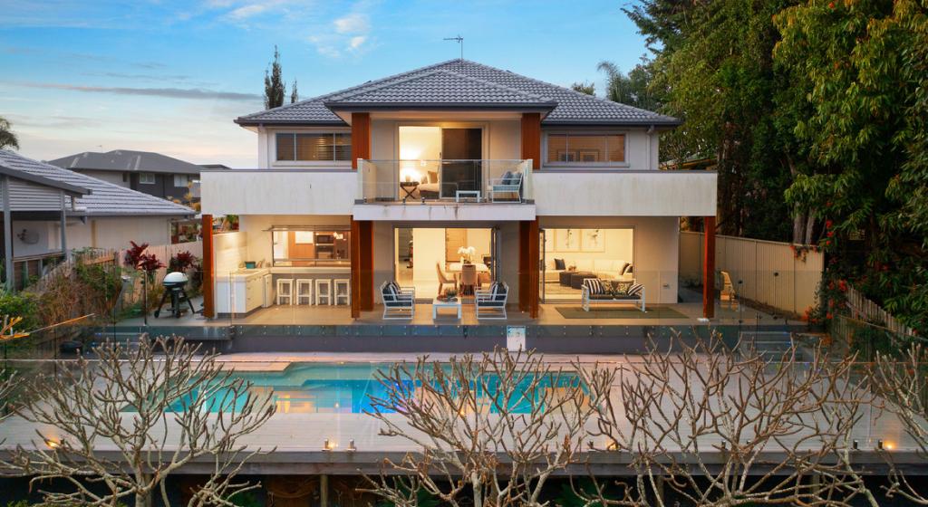 9 Rebecca Ct, Broadbeach Waters, QLD 4218