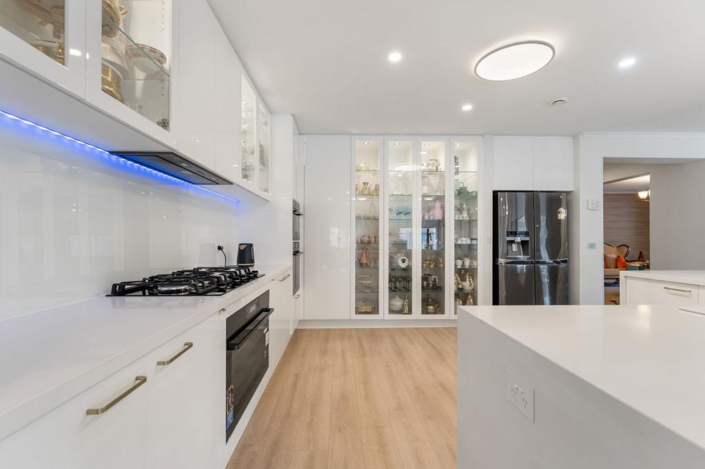 2 Shearwater Ct, Cairnlea, VIC 3023