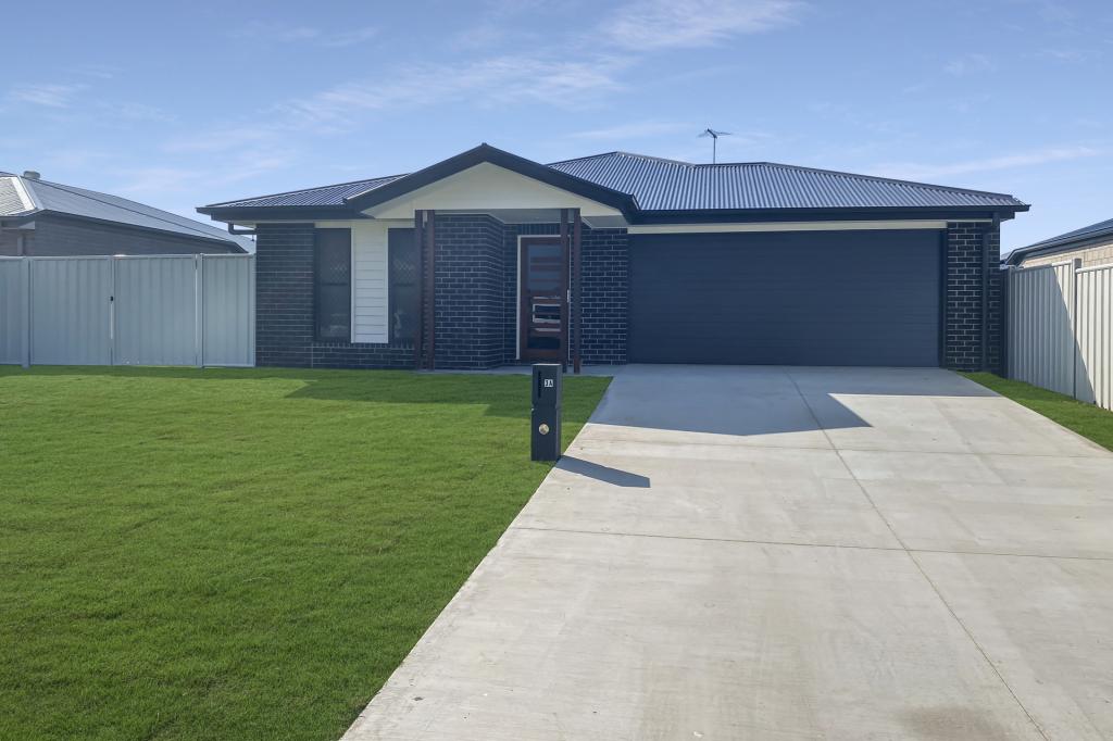 3a Senor Ave, Urangan, QLD 4655