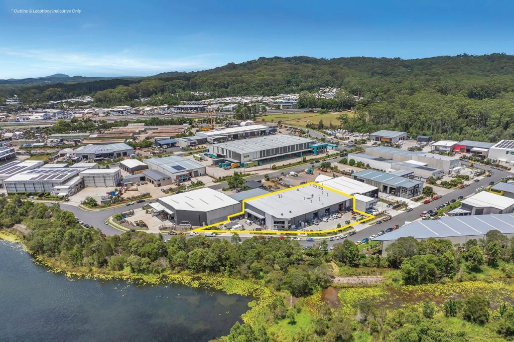 33-35 Empire Cres, Chevallum, QLD 4555