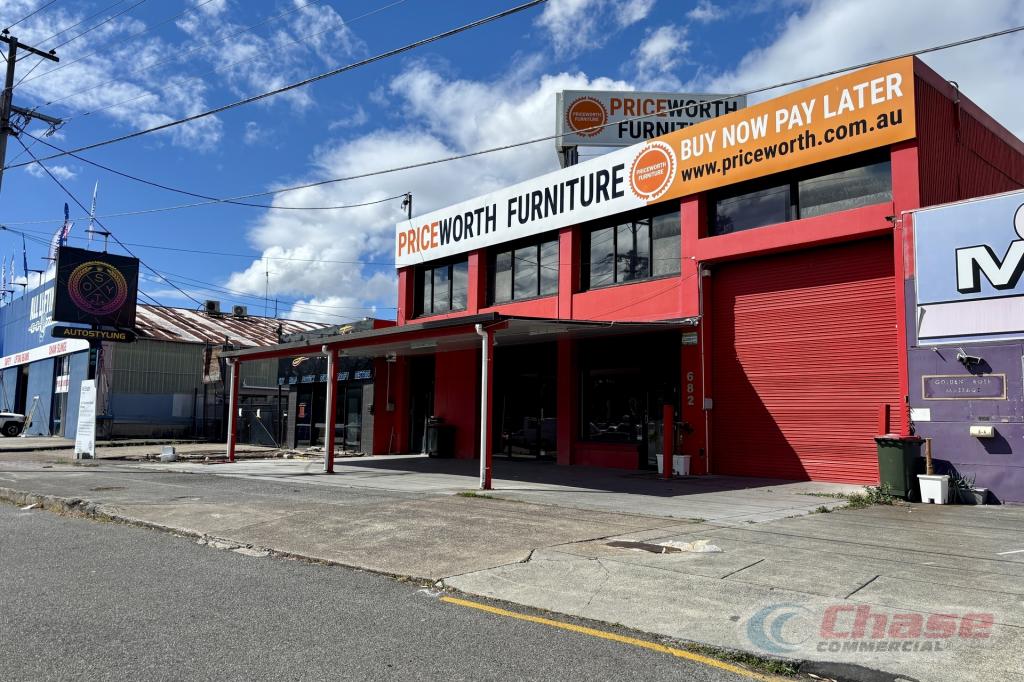 682 BEAUDESERT RD, ROCKLEA, QLD 4106