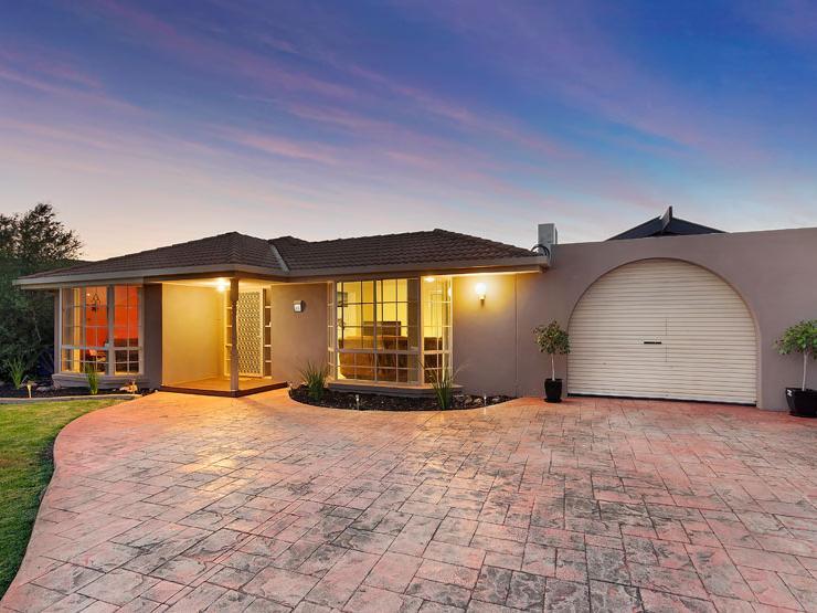19 Gamalite Dr, Melton West, VIC 3337