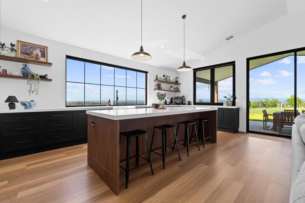 1 Aberdeen Ct, Tyers, VIC 3844