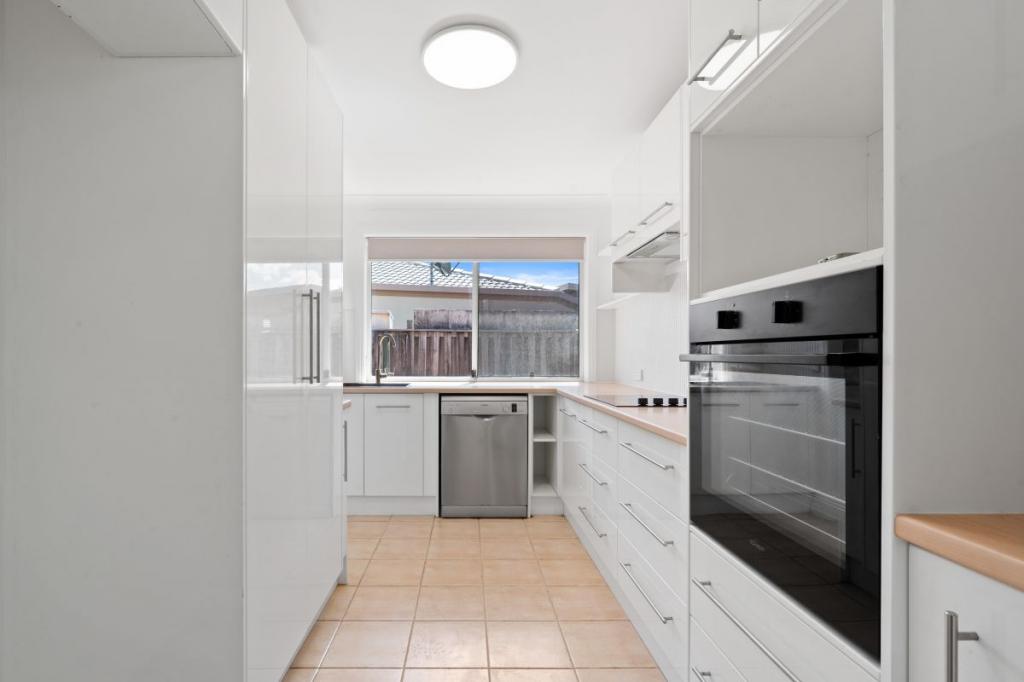 2/2 Yale St, Varsity Lakes, QLD 4227