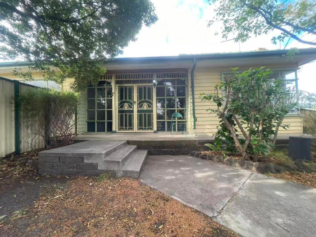 39 Alexander Ave, Thomastown, VIC 3074