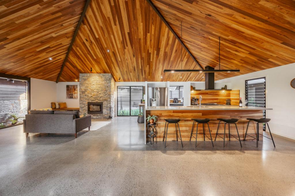 564 Currumbin Creek Rd, Currumbin Valley, QLD 4223