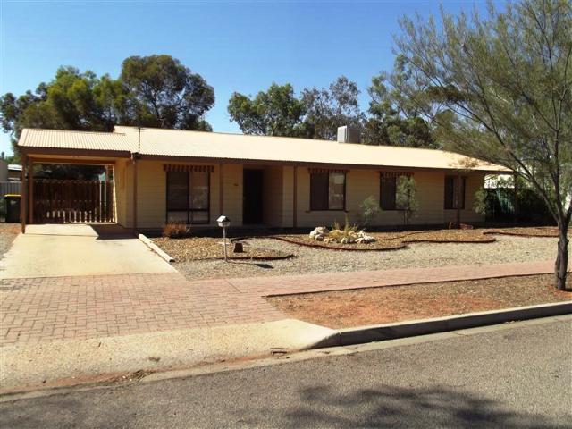 68 Pioneer Dr, Roxby Downs, SA 5725