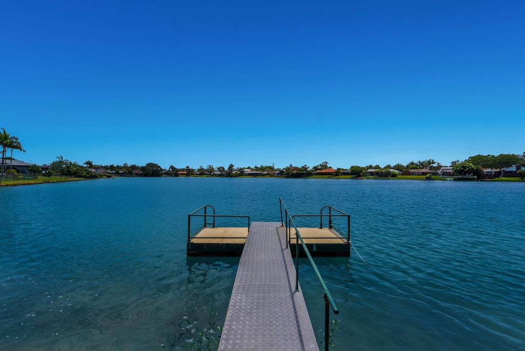 11 Cyclades Cres, Currumbin Waters, QLD 4223
