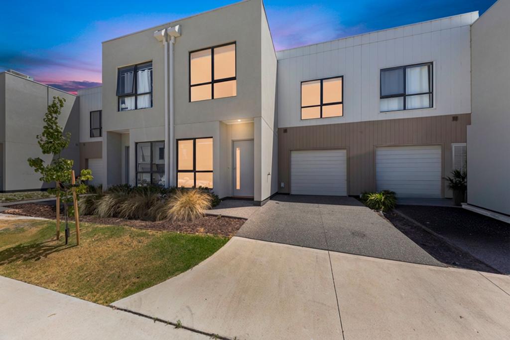 27 Limestone Dr, Berwick, VIC 3806