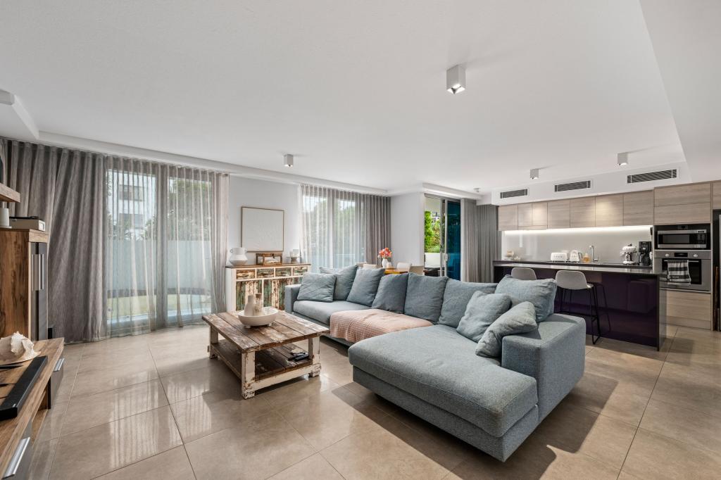 1/18 Edward St, Alexandra Headland, QLD 4572