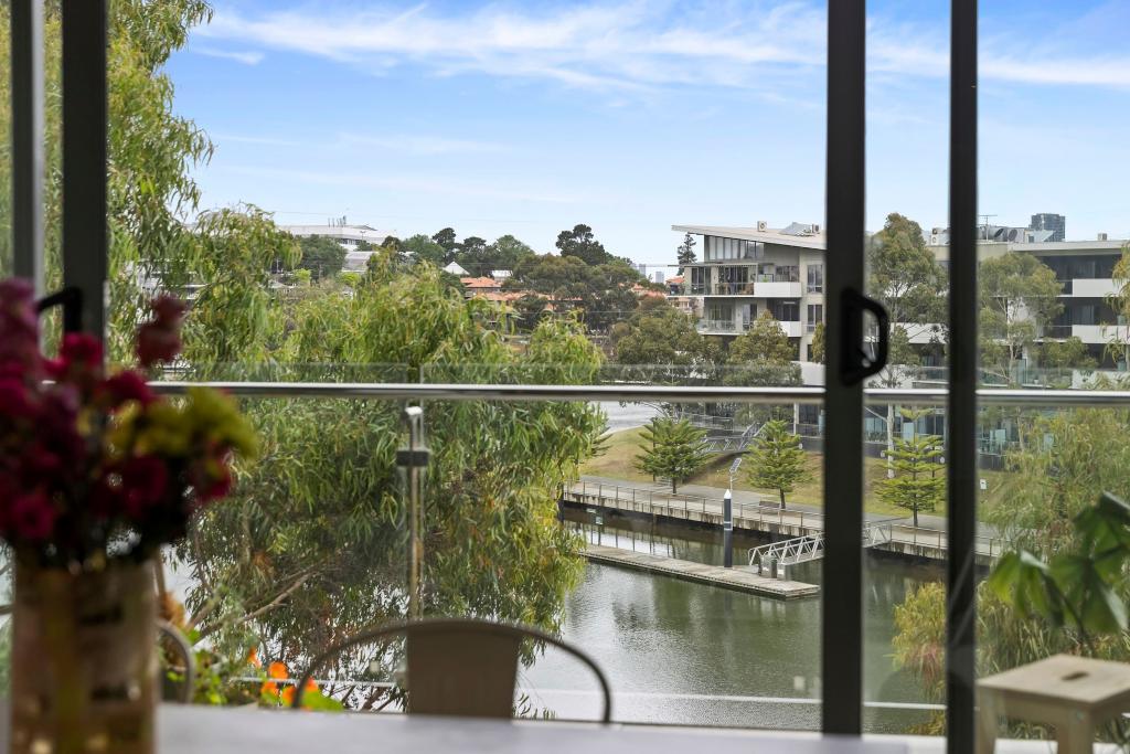 312/20 Pier Lane, Maribyrnong, VIC 3032