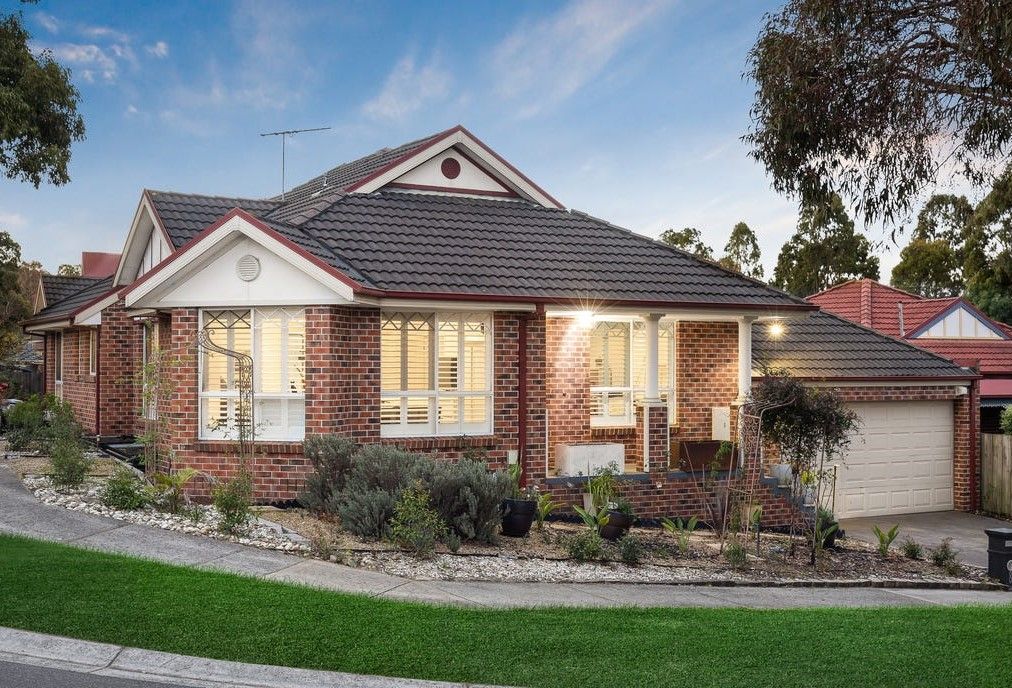 8 Alain Ave, South Morang, VIC 3752