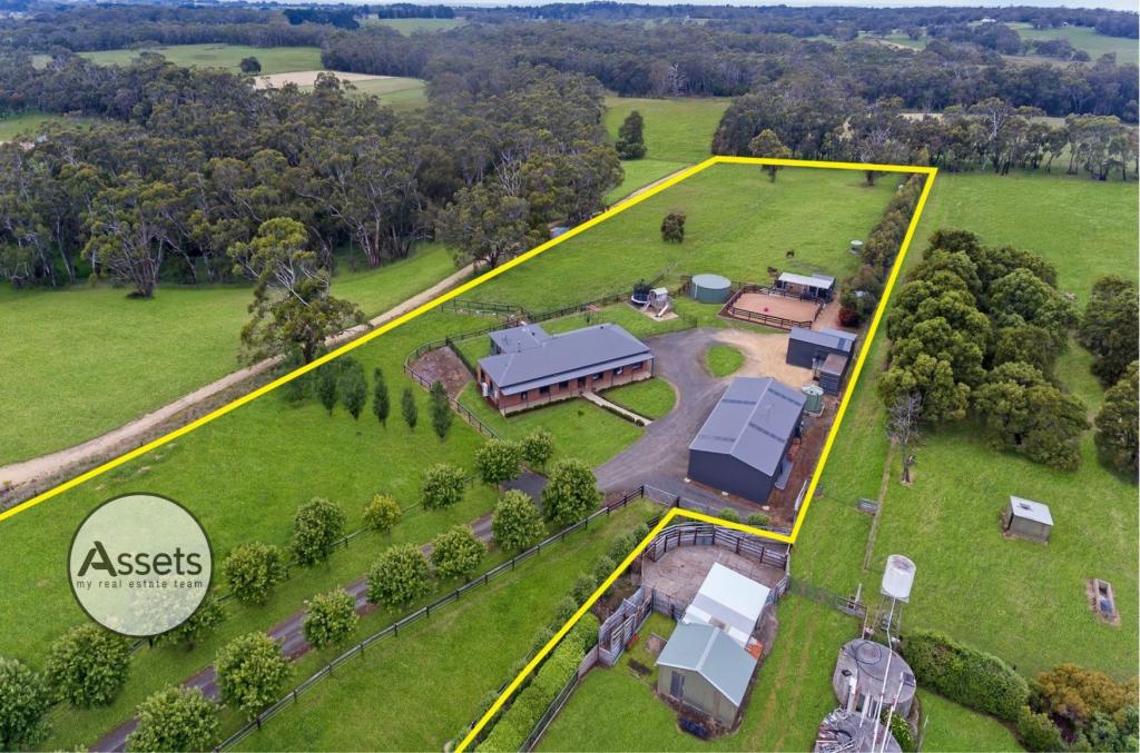 82 Berrys Rd, Gorae, VIC 3305