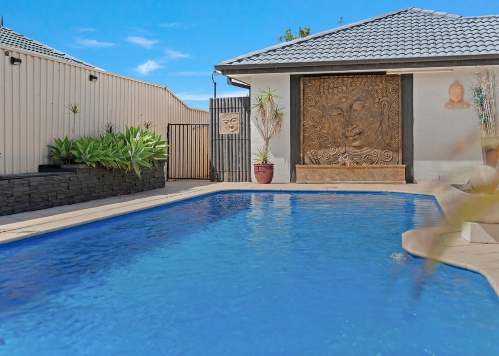 6 Anika Pl, Little Mountain, QLD 4551