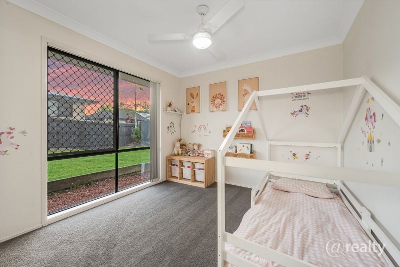 4 Nadine Ct, Warner, QLD 4500