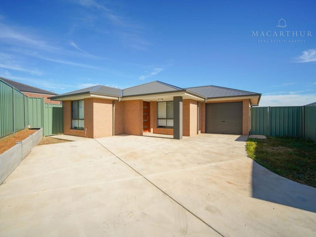 2/11 Gimlet Pl, Forest Hill, NSW 2651