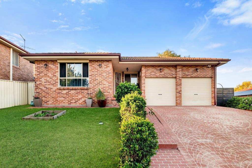 188 Welling Dr, Mount Annan, NSW 2567