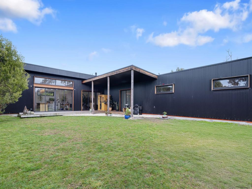 3 Roscrea Cres, Walkerville, VIC 3956