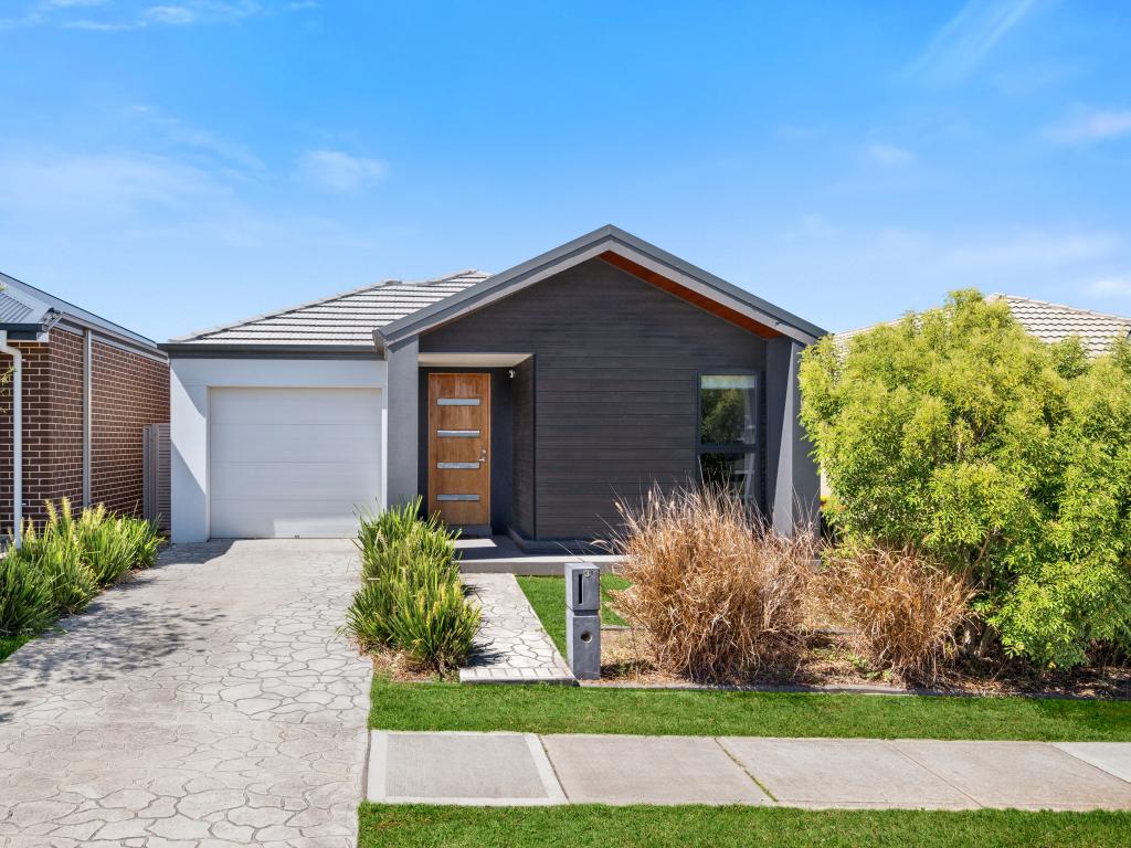 31 BARRETT ST, GREGORY HILLS, NSW 2557